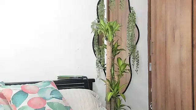 MailynAndNick online show from March 17, 2:31 pm