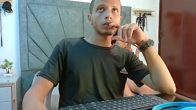 DamianandEva online show from June 16, 1:25 pm