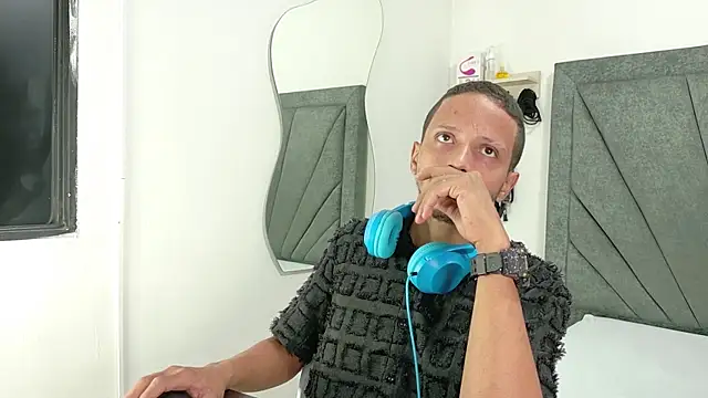DamianandEva online show from June 18, 12:53 pm