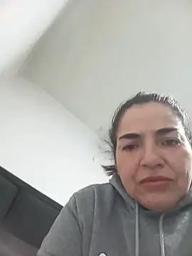 Snapshot of MaryRoze_ chatting on June 21, 4:20 pm MaryRoze online show from June 21, 4:20 pm