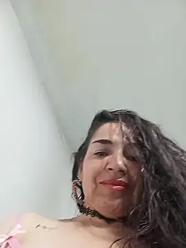 Snapshot of MaryRoze_ chatting on June 23, 12:41 am MaryRoze online show from June 23, 12:41 am
