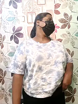 Snapshot of tamil_Nithya_J chatting on February 8, 6:11 pm tamil Nithya J online show from February 8, 6:11 pm