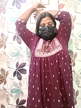 Snapshot of tamil_Nithya_J chatting on February 9, 6:17 am tamil Nithya J online show from February 9, 6:17 am