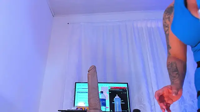 Natural BIGASS Nina online show from April 11, 7:40 pm