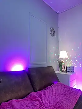 kittyblooms online show from April 14, 1:17 pm