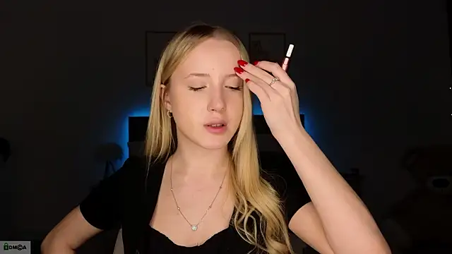 adele armass online show from February 8, 8:56 pm