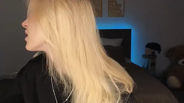 adele armass online show from April 5, 9:01 pm