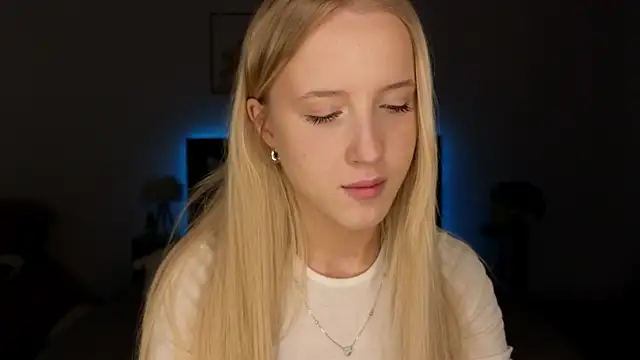 adele armass online show from April 14, 8:59 pm