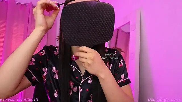 BabyLauritaa online show from April 3, 7:01 pm