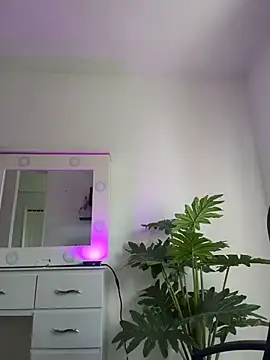 BabyLauritaa online show from July 18, 8:01 pm