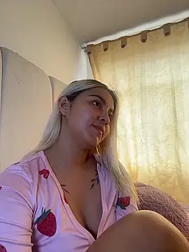 Elina Hills online show from December 20, 5:09 pm