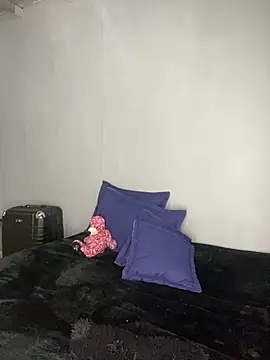 melani ferraraa  online show from April 4, 5:16 am