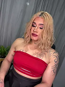 Snapshot of melani_ferraraa_ chatting on July 1, 12:01 am melani ferraraa online show from July 1, 12:01 am