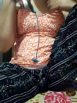 Snapshot of Neha4545 chatting on July 5, 6:20 am Neha4545 online show from July 5, 6:20 am