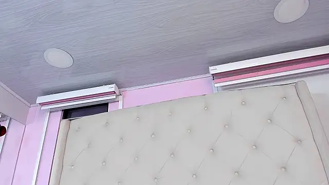 scarlett leblanc  online show from March 12, 11:49 am