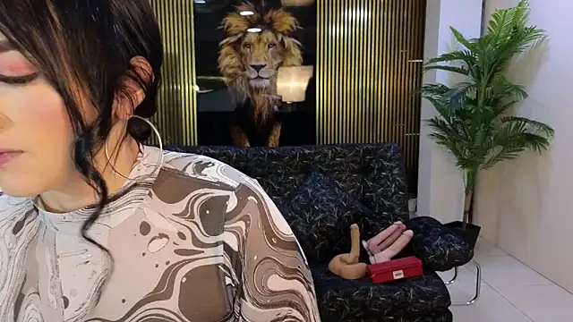 Snapshot of malen_fitnessmilf chatting on February 12, 12:55 pm malen fitnessmilf online show from February 12, 12:55 pm