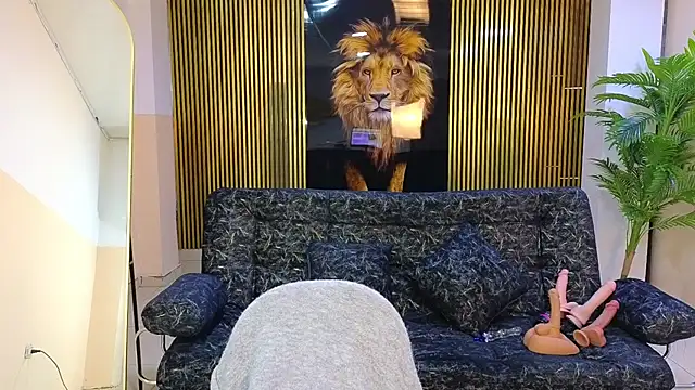 Snapshot of malen_fitnessmilf chatting on February 28, 12:39 pm malen fitnessmilf online show from February 28, 12:39 pm