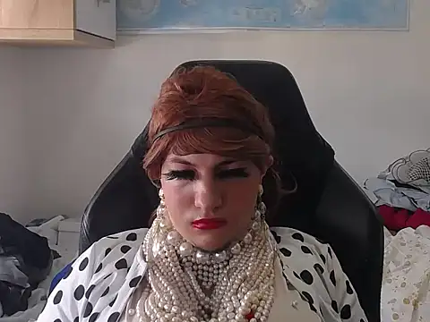 VanesaCrossic online show from April 1, 9:43 am