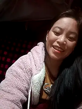 Snapshot of Alice-567 chatting on December 20, 10:17 pm Alice-567 online show from December 20, 10:17 pm