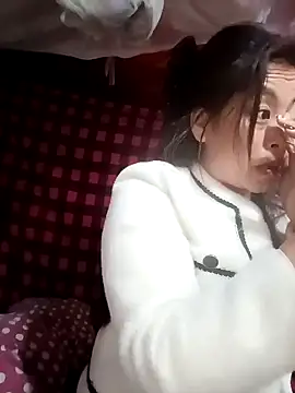 Snapshot of Alice-567 chatting on January 12, 8:58 pm Alice-567 online show from January 12, 8:58 pm