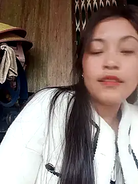 Snapshot of Alice-567 chatting on January 19, 9:24 am Alice-567 online show from January 19, 9:24 am