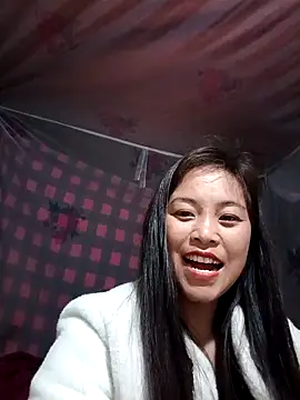 Snapshot of Alice-567 chatting on February 3, 1:15 am Alice-567 online show from February 3, 1:15 am