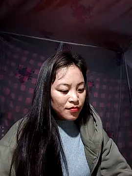 Snapshot of Alice-567 chatting on February 5, 1:10 am Alice-567 online show from February 5, 1:10 am