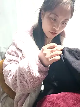 Snapshot of Alice-567 chatting on February 10, 2:15 am Alice-567 online show from February 10, 2:15 am