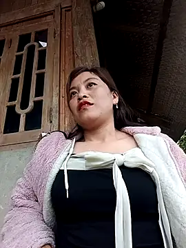 Snapshot of Alice-567 chatting on February 23, 7:06 am Alice-567 online show from February 23, 7:06 am