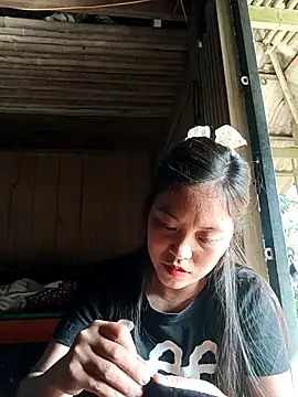 Snapshot of Alice-567 chatting on February 27, 1:16 am Alice-567 online show from February 27, 1:16 am