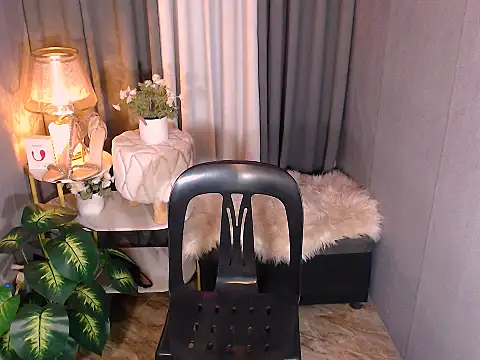 transSTARprincess online show from March 27, 4:51 am