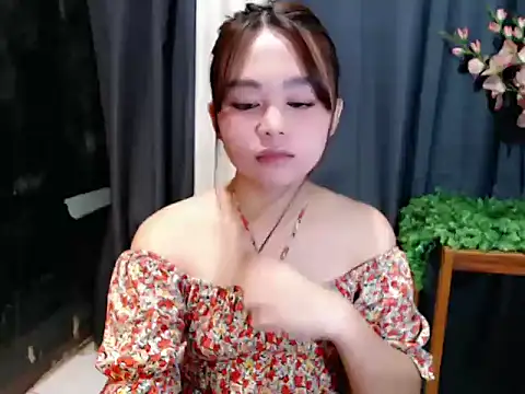 lustfullakim online show from April 19, 2:27 pm