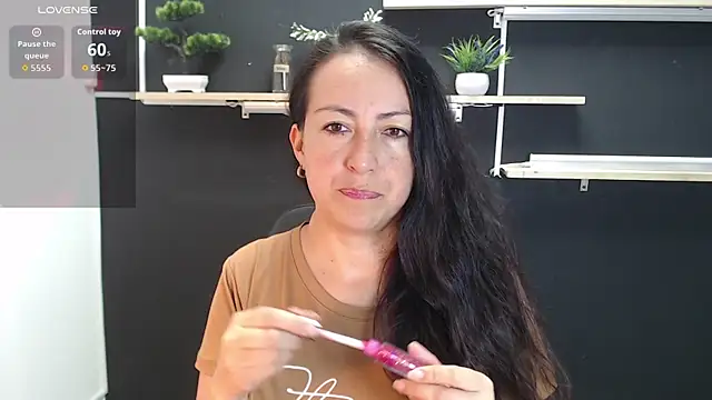 Lauryn Jones online show from May 19, 6:03 pm