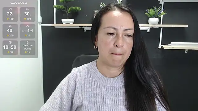 Lauryn Jones online show from June 4, 7:09 pm