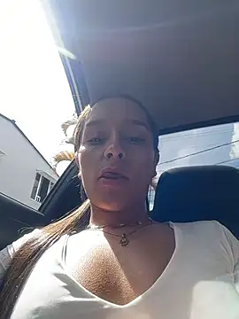 Brunettecollins05 online show from April 3, 7:34 pm