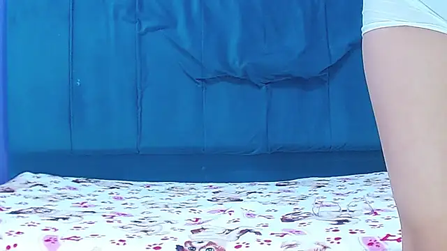 Snapshot of aperlacandycm01 chatting on November 11, 3:50 am aperlacandycm01 online show from November 11, 3:50 am