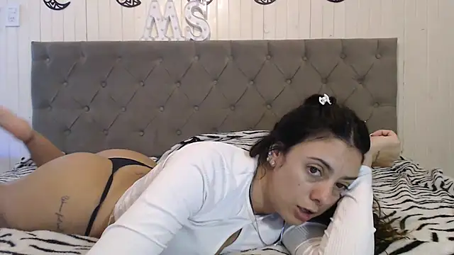 mickystrumia23 online show from November 29, 2:31 pm