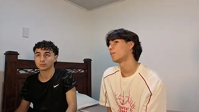 Snapshot of Raven_Eclipse chatting on November 5, 9:15 pm Raven Eclipse online show from November 5, 9:15 pm