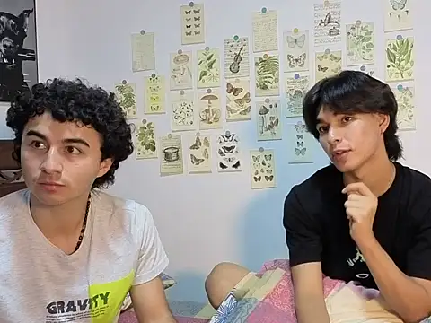 Snapshot of Raven_Eclipse chatting on April 14, 11:11 pm Raven Eclipse online show from April 14, 11:11 pm