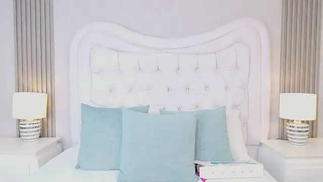 ScarlettPetrova online show from April 1, 11:22 am