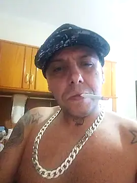 013boyy online show from April 12, 4:06 am