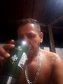 013boyy online show from April 14, 1:33 am