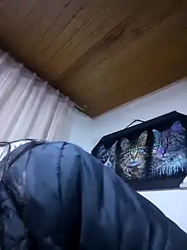 naughtygoddesss  online show from January 18, 12:58 am