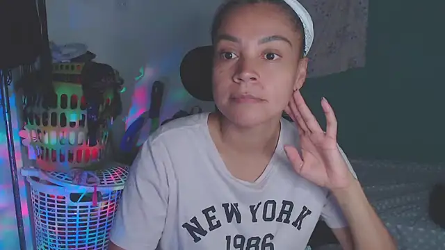 shayna cute online show from July 1, 12:23 am