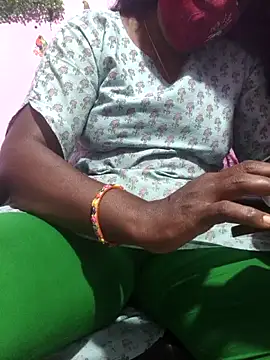 hyd couple7878 online show from April 7, 6:41 pm