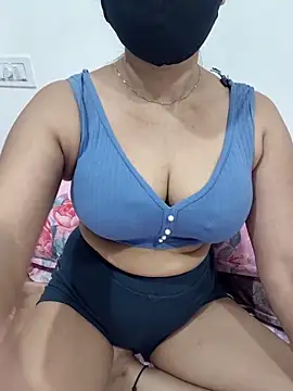 Aarti909090 online show from May 15, 5:31 pm