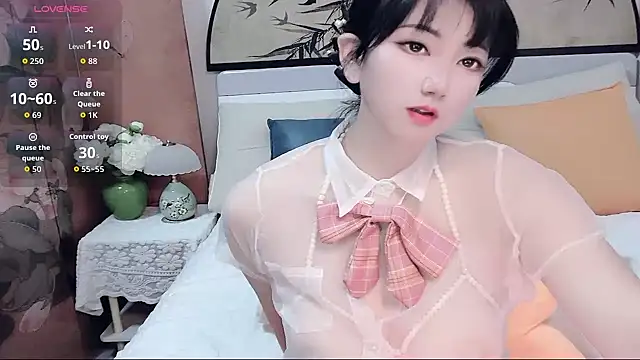 Ella99 online show from December 3, 1:53 pm