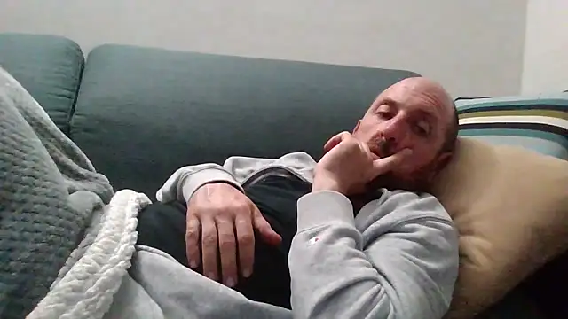 luca beech88 online show from April 28, 6:57 pm