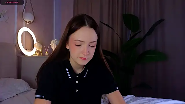 FrancesMason online show from March 4, 6:08 am