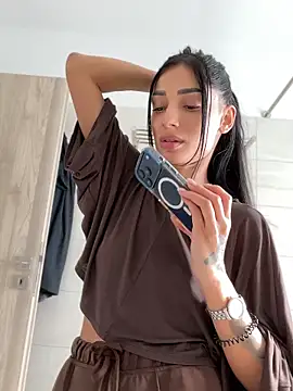 Snapshot of VickyM99 chatting on April 23, 2:19 pm VickyM99 online show from April 23, 2:19 pm